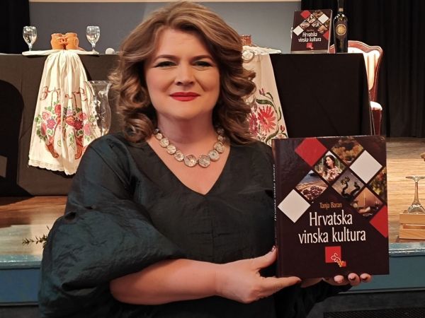 Znanstveno-popularna monografija Tanje Baran „Hrvatska vinska kultura“ predstavljena u Križevcima