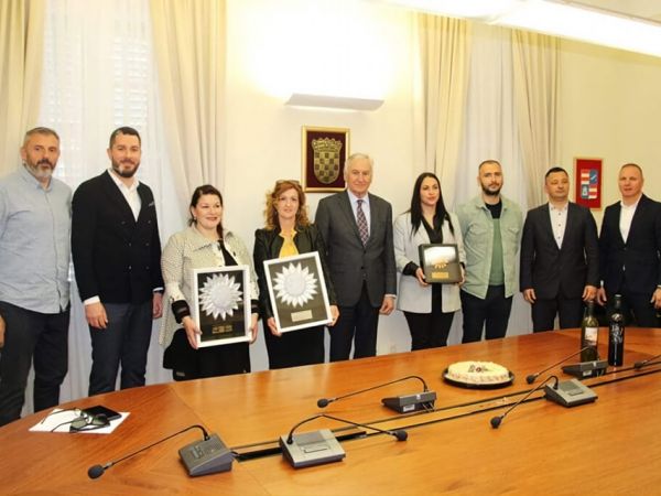 Prijem dobitnika nagrade Suncokret ruralnog turizma Hrvatske u Dubrovačko-neretvanskoj županiji Prijem dobitnika nagrade Suncokret ruralnog turizma Hrvatske u Dubrovačko-neretvanskoj županiji