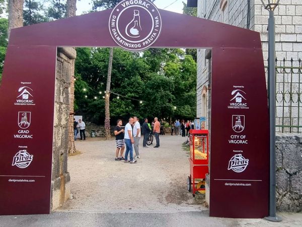 Dani Dalmatinskog pršuta i vina