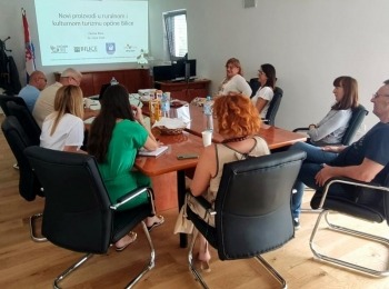 381021056 6848507711872657 7083966632875080394 n