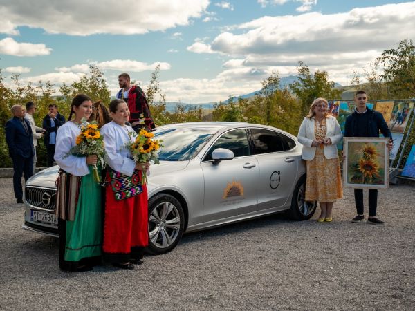 Objava za medije: Suncokretova mreža obasjala Gornja Poljica Objava za medije: Suncokretova mreža obasjala Gornja Poljica