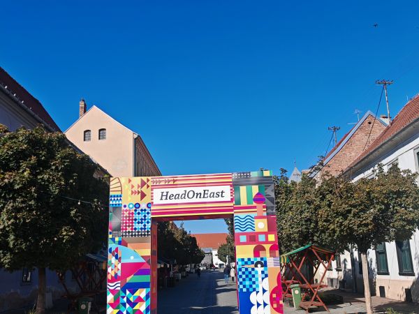 U osječkoj Tvrđi otvoren sedmi Festival hedonizma HeadOnEast U osječkoj Tvrđi otvoren sedmi Festival hedonizma HeadOnEast