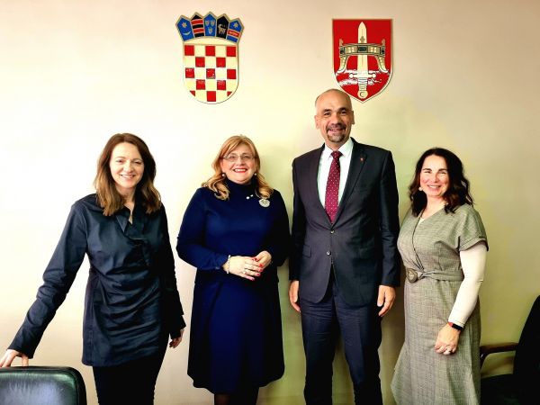 Predsjednica HUTRR „Klub članova Selo“ Dijana Katica susrela se sa šibensko-kninskim županom Markom Jelićem